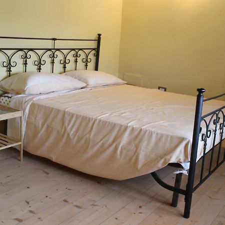 Sa Domu Beccia B&B Uras Ngoại thất bức ảnh